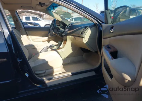 2004 Honda Accord 2.4 Ex z USA, uszkodzony, nr VIN 1HGCM56674A072924